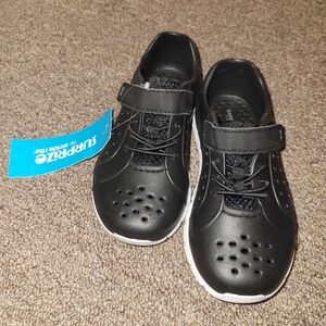 NWT Surprize Stride Rite water shoes. Size 9 toddler.